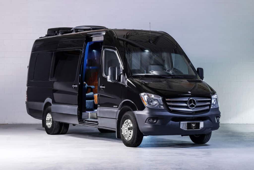 Exteriorul lui Mercedes-Benz Sprinter
