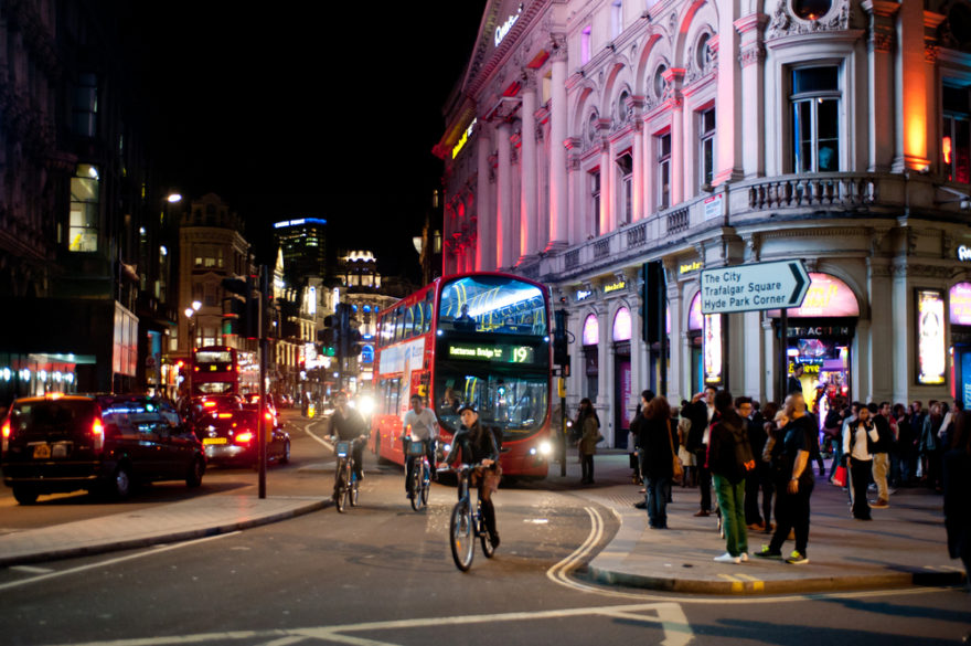 viata de noapte din Londra