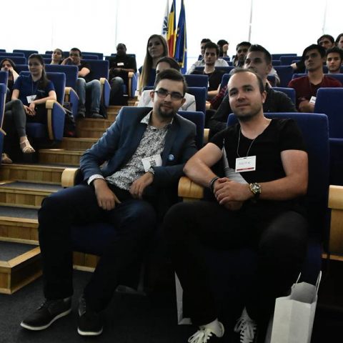 Andrei Cenusa si Iulian Sanducu la Codecamp