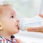 Cum stii ca bebelusul are nevoie de lapte praf fara lactoza?