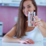 5 motive pentru care ai nevoie de un dozator pentru apa in casa