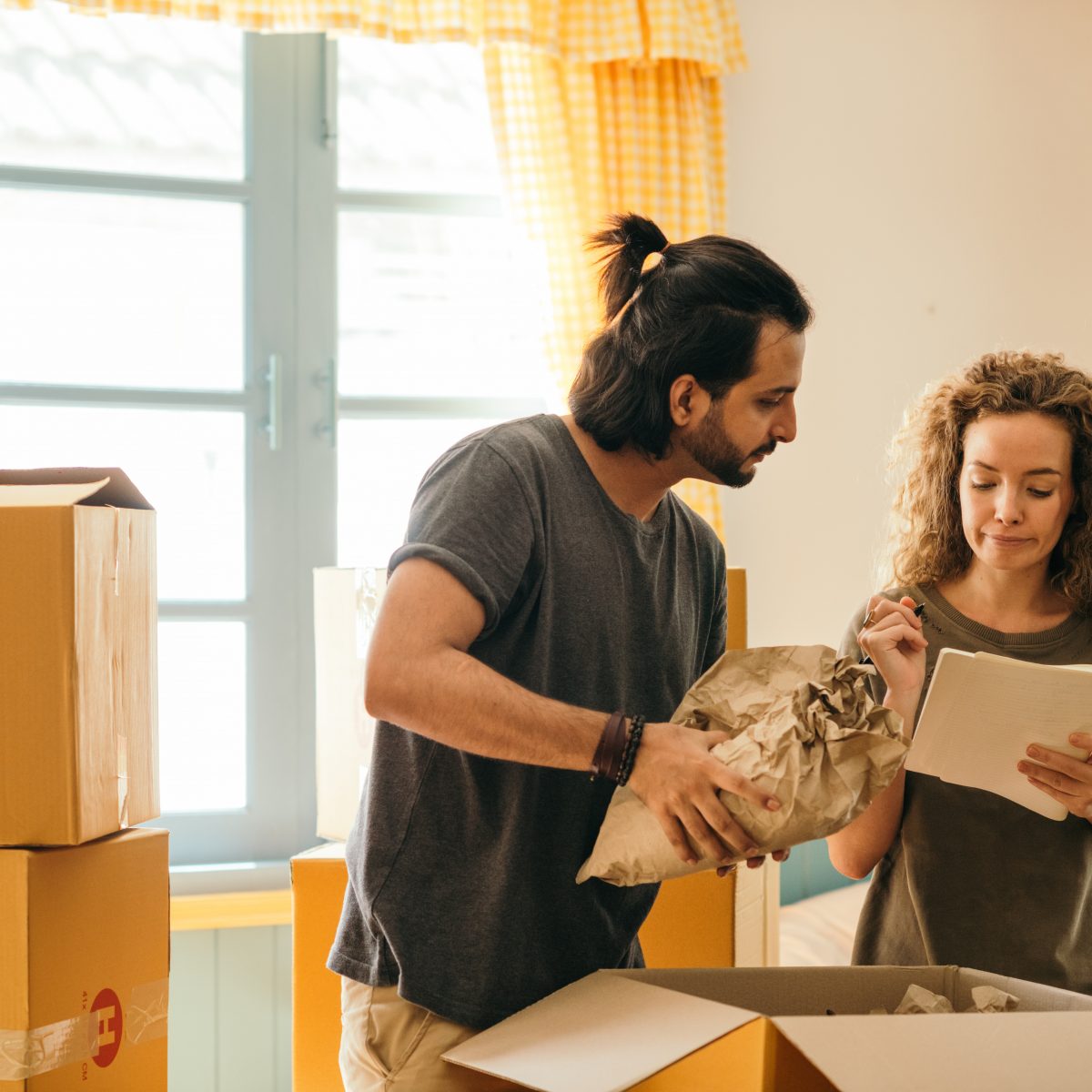 Top 5 motive pentru care este bine sa lucrezi cu o agentie imobiliara