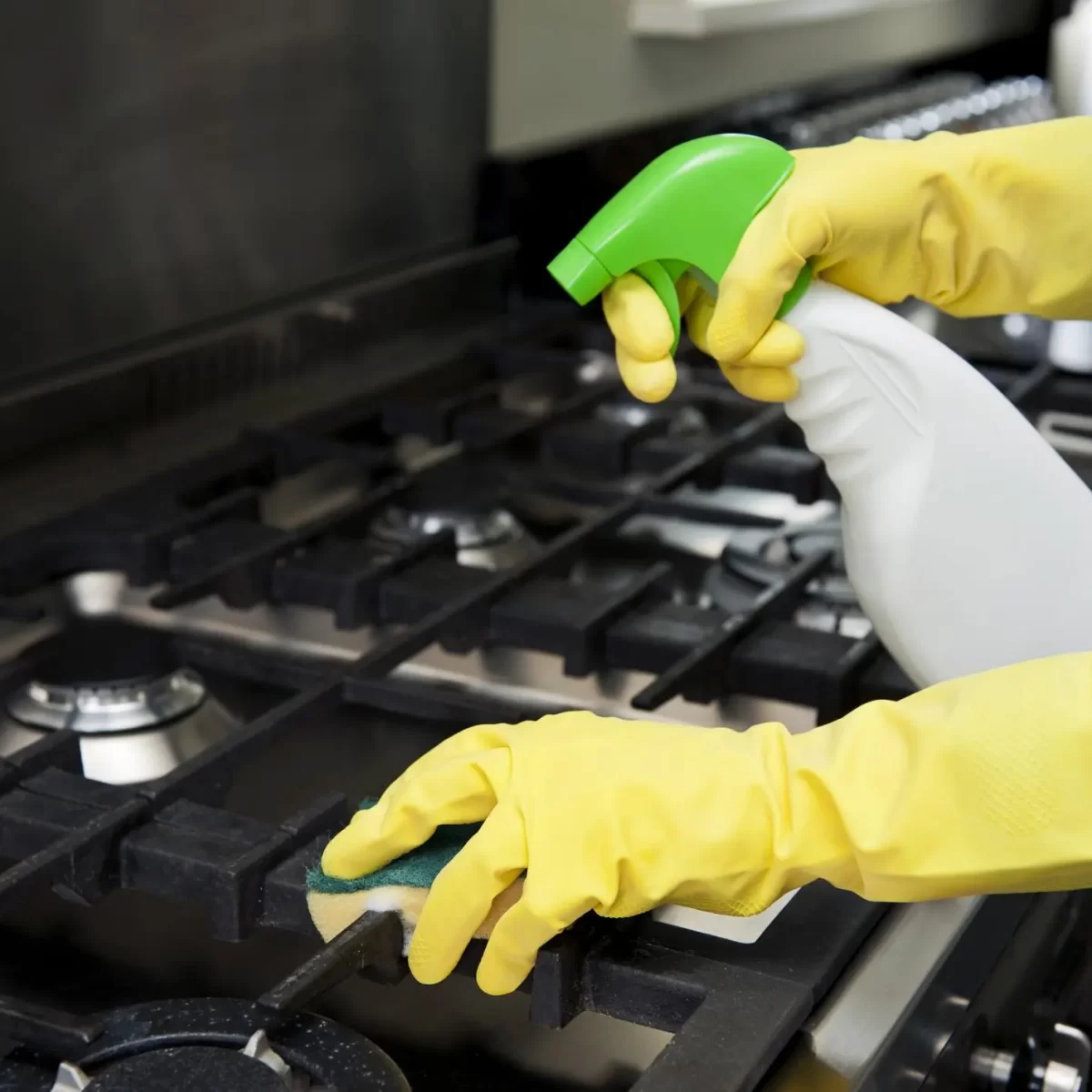Degresanți profesionali pentru suprafețe comerciale