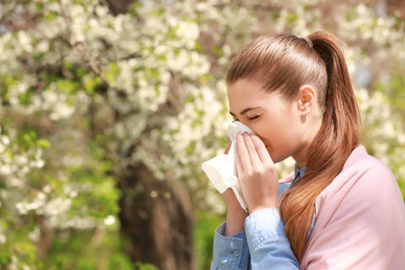 Ești alergic la parfumuri puternice? 7 moduri de a le evita