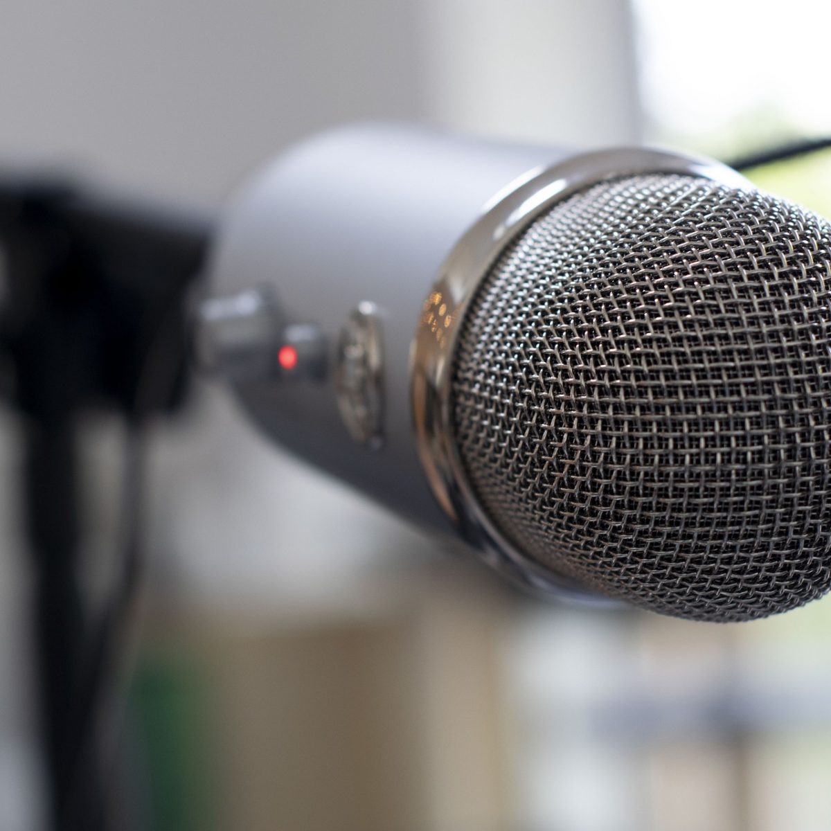 Podcasturile, tot mai preferate de consumatorii de informații