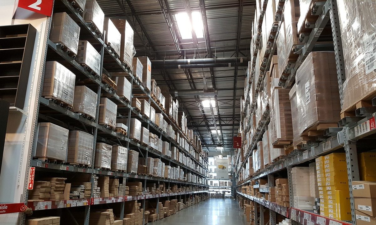Soluţia perfectă pentru depozitarea bunurilor dvs. Închirierea de spaţii de depozitare