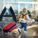 10+ informații utile dacă plănuiești o călătorie în străinătate cu un copil minor