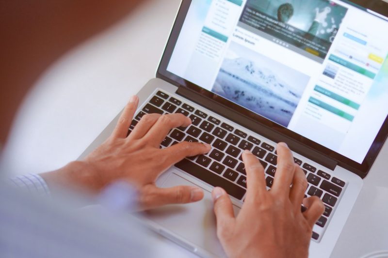 Cum să-ți lansezi un blog de succes în 2025: Ghidul tău complet de la zero